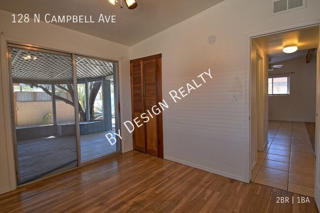 Building Photo - Sam Hughes 2 Bedroom 1 Bath Bungalow