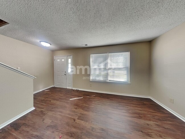Building Photo - 5123 Milhouse Rd