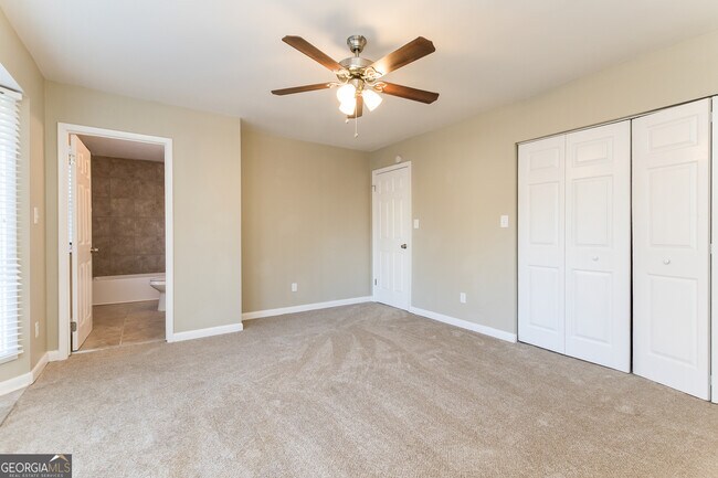 Building Photo - 5082 Womack Ave
