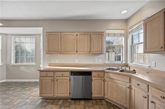 Building Photo - 506 Whisper Walk