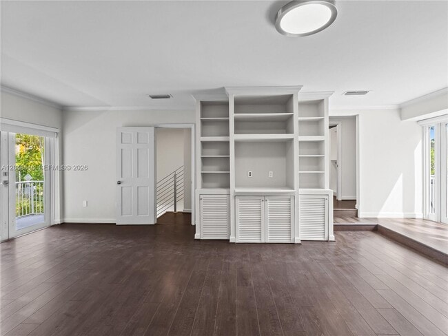 Building Photo - 651 S Mashta Dr