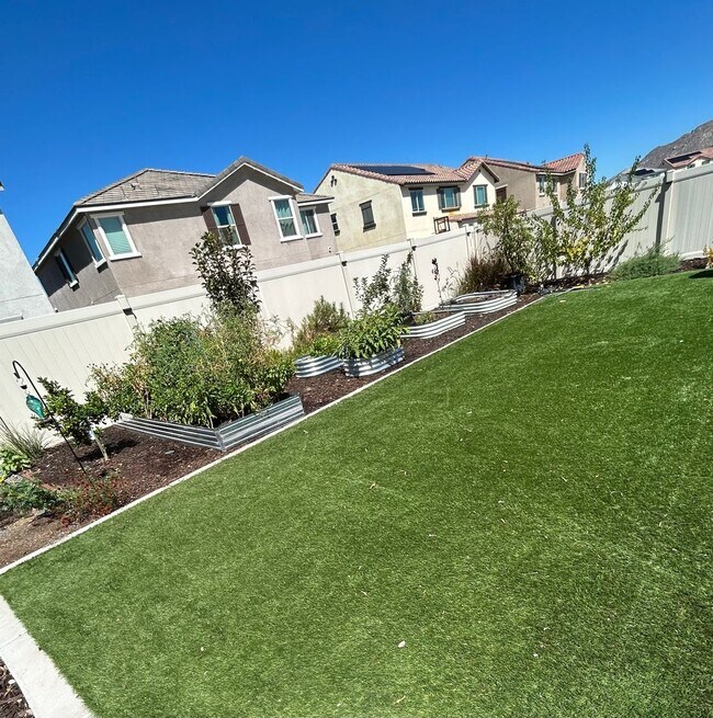 Building Photo - Like New 4 Bedroom + Loft Menifee Home