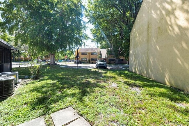 Building Photo - 3150 NW 88th Ave
