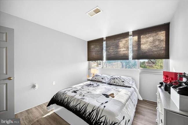 Building Photo - 4420 Briarwood Ct N