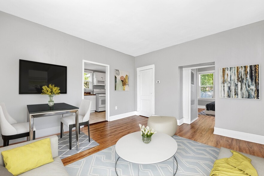 Building Photo - 2345 Gaebler Ave