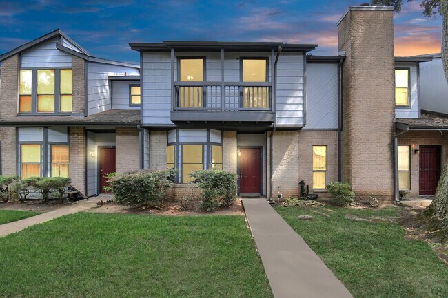 Building Photo - 12400 Brookglade Cir