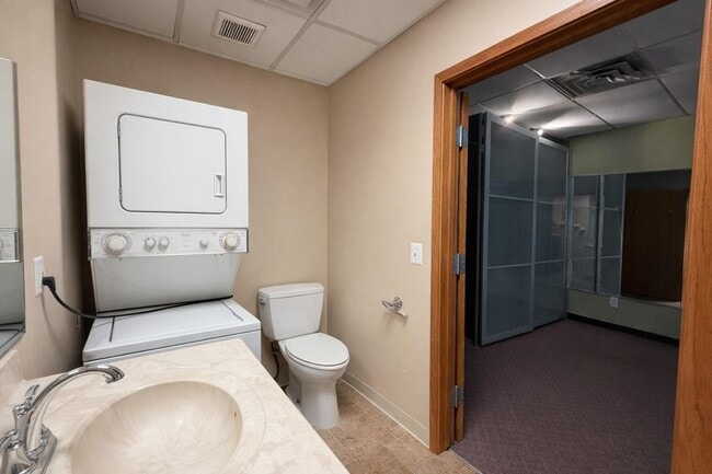 Building Photo - 35 N Saginaw St