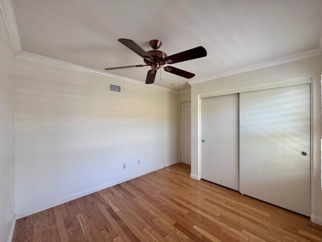 Building Photo - Beautiful Corona Pool Home with 4 bedroom ...