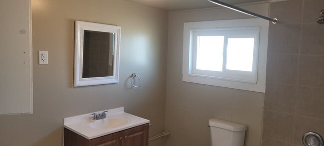 Building Photo - Beautiful home. Apply today!