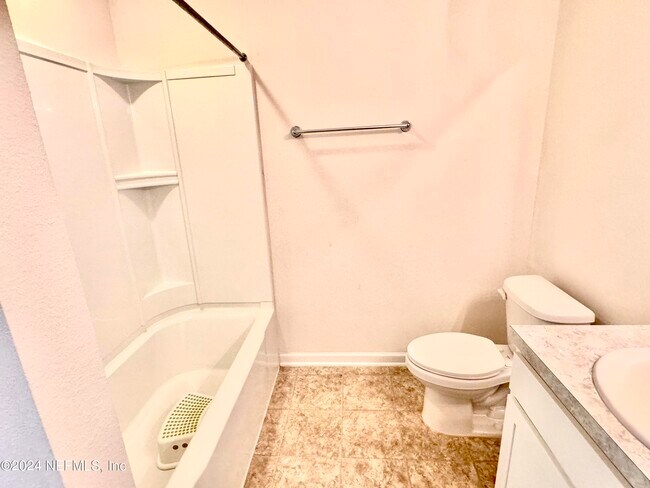 Building Photo - 5108 Angel Lake Dr