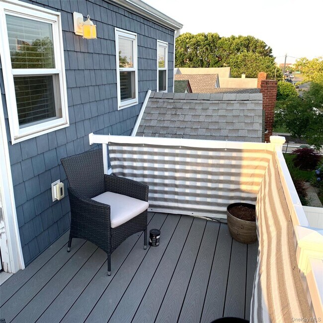 Building Photo - 521 W Park Ave