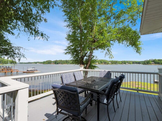 Building Photo - 1513 State Rd S-20-457