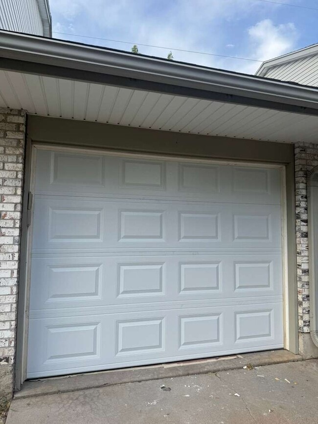 Building Photo - 4605 Tipperary Trail