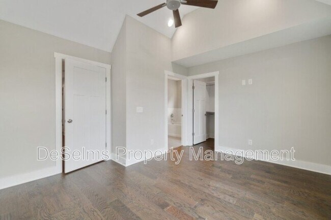 Building Photo - 759 Mill Creek Meadow Dr