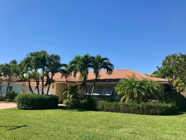 Primary Photo - 839 Malaga Dr