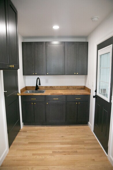 Building Photo - 200 Sewanee Cir
