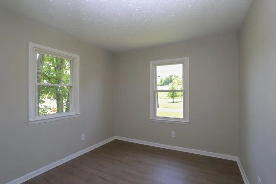 Building Photo - 309 Martin Ct