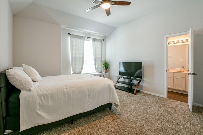 Building Photo - 24967 Goldoni Dr