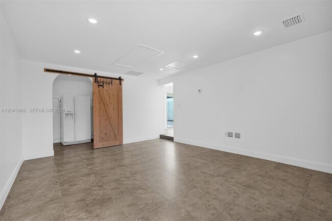 Building Photo - 7700 SW 139th Ter