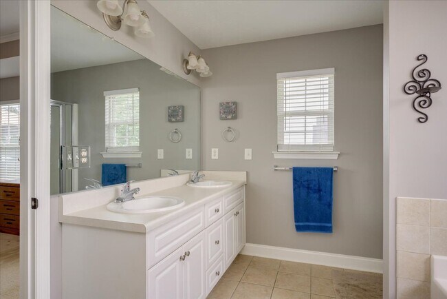Building Photo - 4516 Logans Way