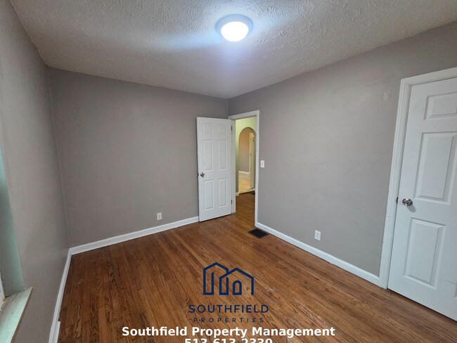 Building Photo - 319 Main Ave