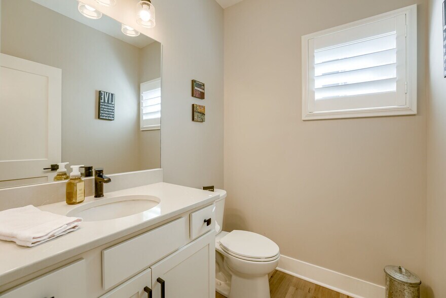 1/2 bath on 2nd floor - 1903 S 7th St
