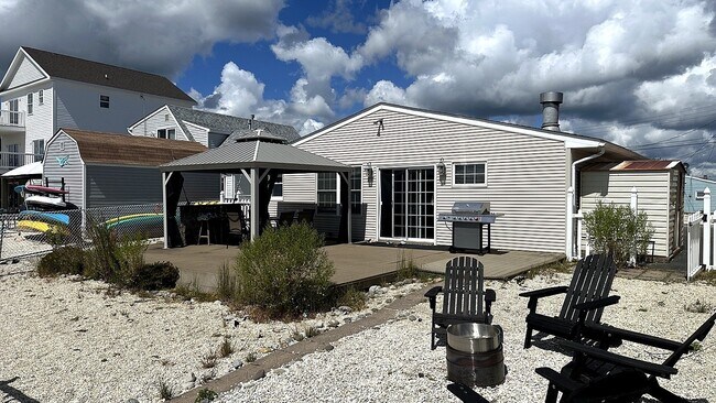 Building Photo - 25 W Mullica Rd