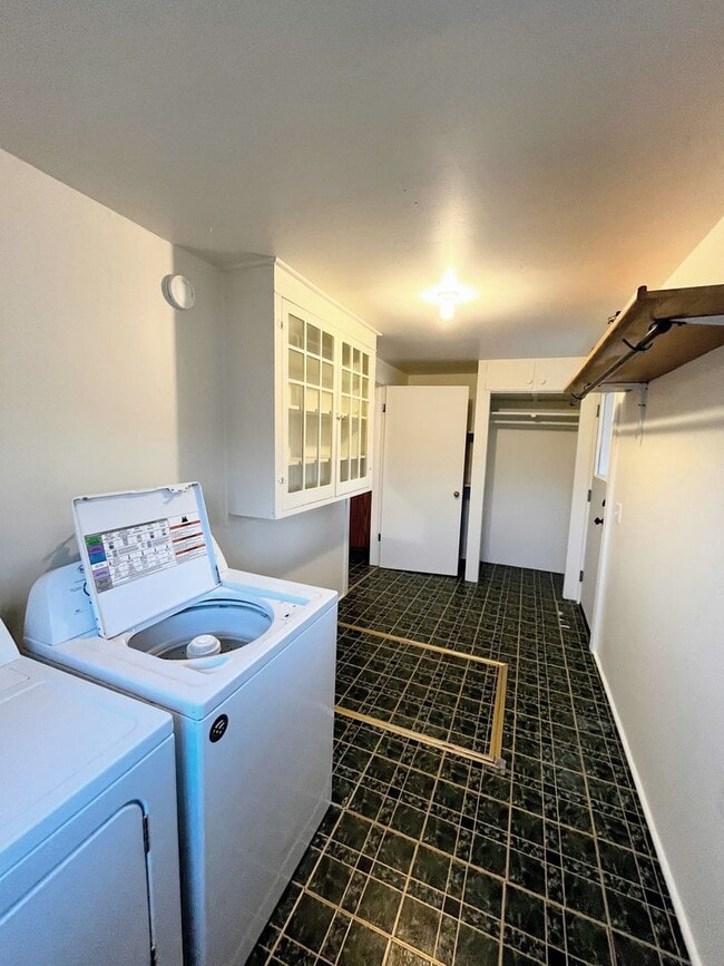 Building Photo - Spacious, Updated Home in the Heart of Driggs