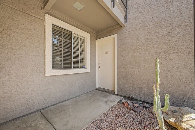 Building Photo - Condo in Cliffs Art North Mountain Community