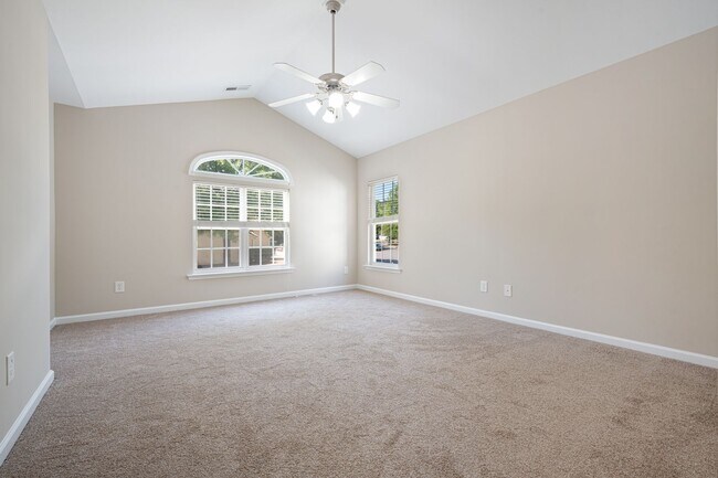 Building Photo - 1411 Crimson Creek Dr