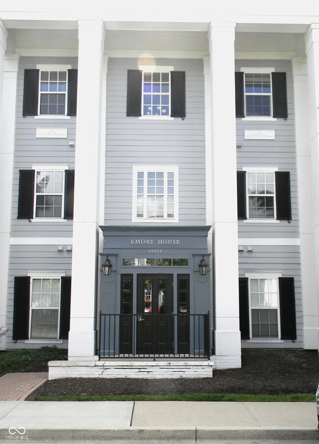 Building Photo - 12923 Tradd St