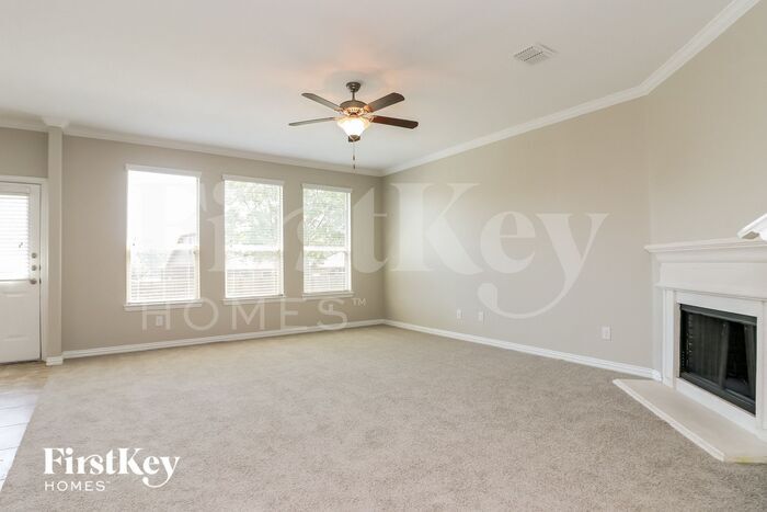 Building Photo - 14028 Rodeo Daze Dr