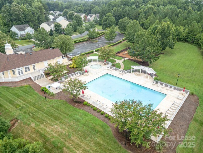 Building Photo - 10327 Snowbell Ct