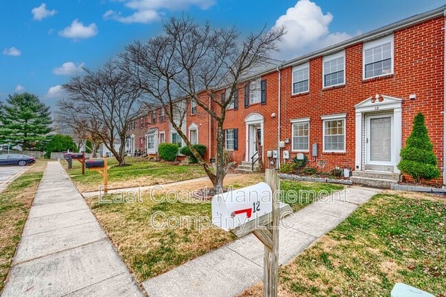 Building Photo - 12 Perryfalls Pl