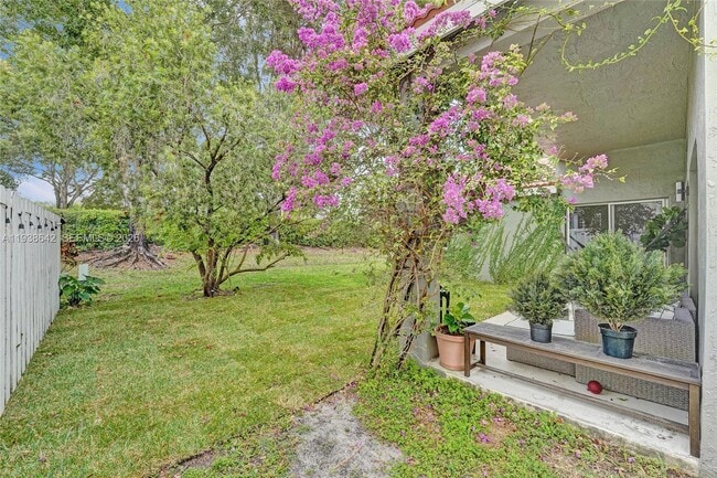 Building Photo - 648 Sand Creek Cir