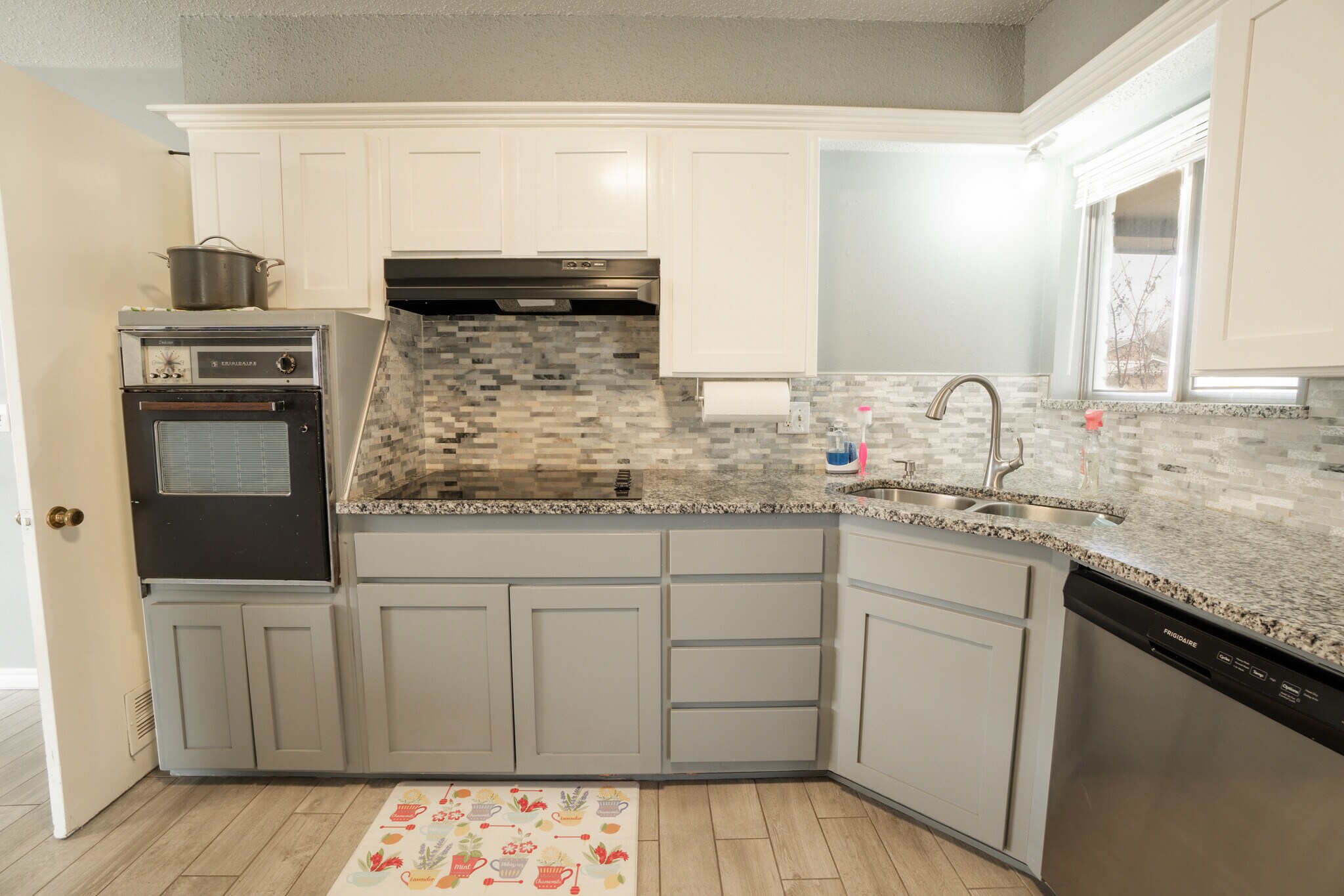 Building Photo - 2308 SW 76th St