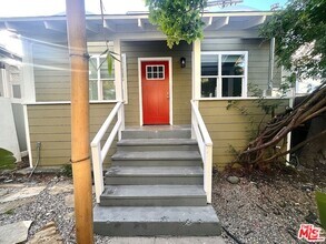 Building Photo - 129 Clubhouse Ave