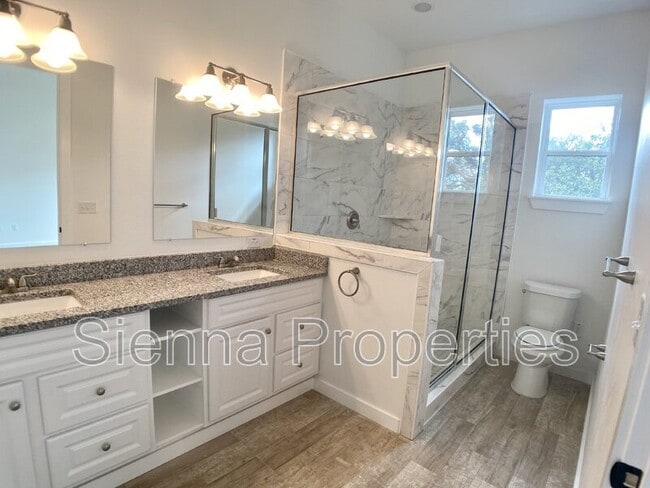 Building Photo - 255 Lourdes Ct