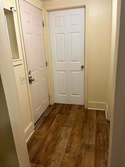 Building Photo - 236 S Oklahoma Ave