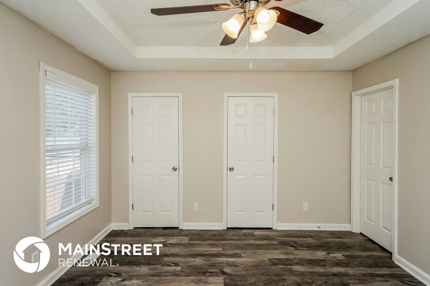 Building Photo - 388 Tecumseh Dr