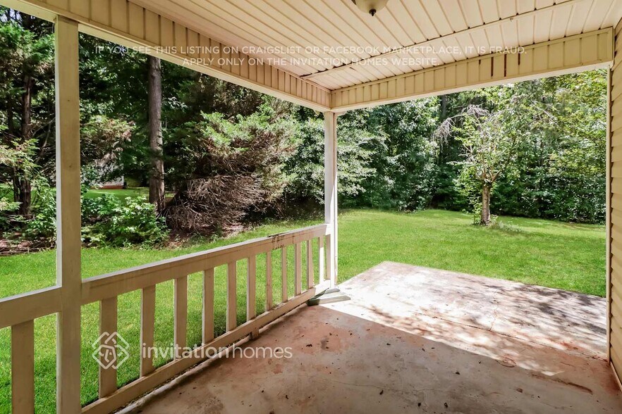 Building Photo - 135 Long Creek Dr