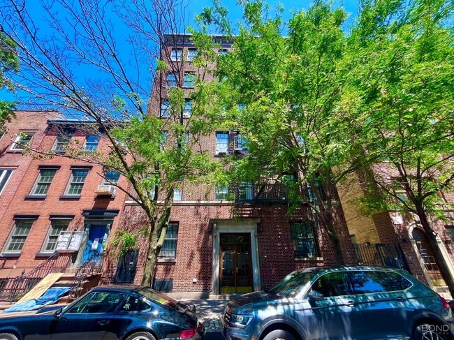 Building Photo - 207-209-209 W 11th St