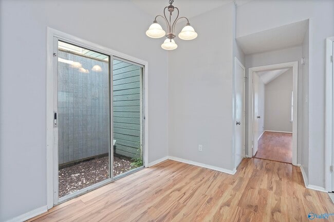 Building Photo - 120 Briargate Ln