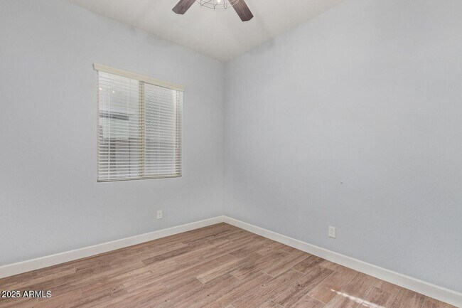 Building Photo - 2072 E Lantana Dr