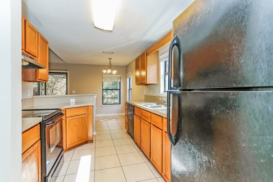 Building Photo - 7676 Arancio Dr