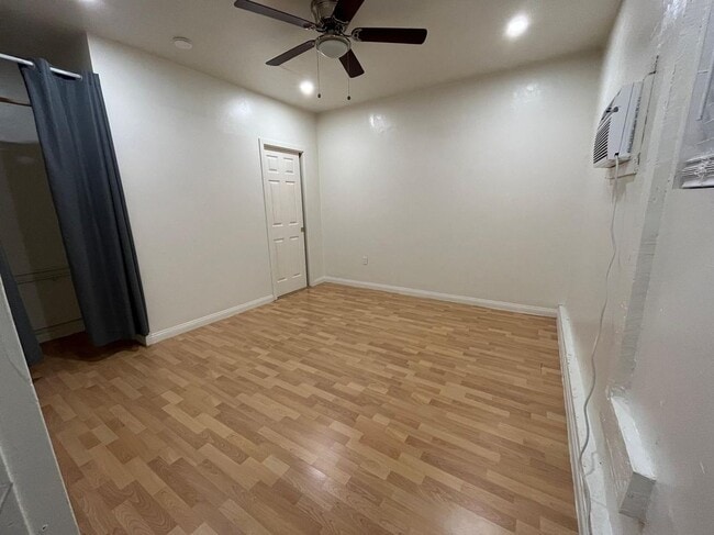 Building Photo - 2645 Chadwell Ave