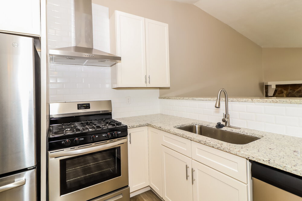 Building Photo - 5175 Sugar Crest Dr