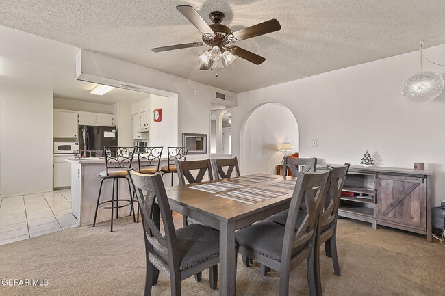 Building Photo - 4713 Sun Valley Dr
