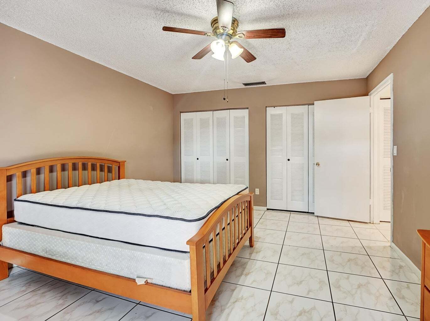 Building Photo - 1165 Summit Trail Cir