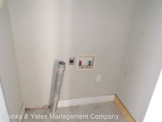 Building Photo - 3 br, 2 bath House - 1201 5th Ave